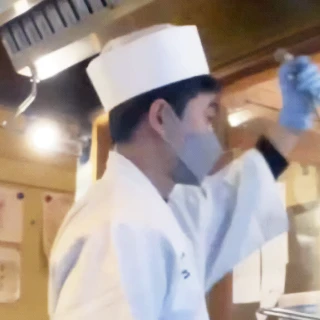 日本で料理人としての道を歩み始める男性のベトナム人特定技能者